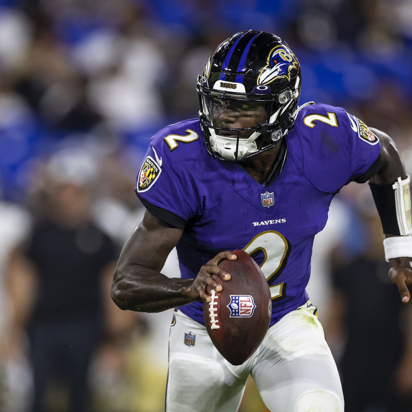Despite a non-COVID-19 sickness, the Baltimore Ravens are scheduled to start Tyler Huntley against the Cincinnati Bengals