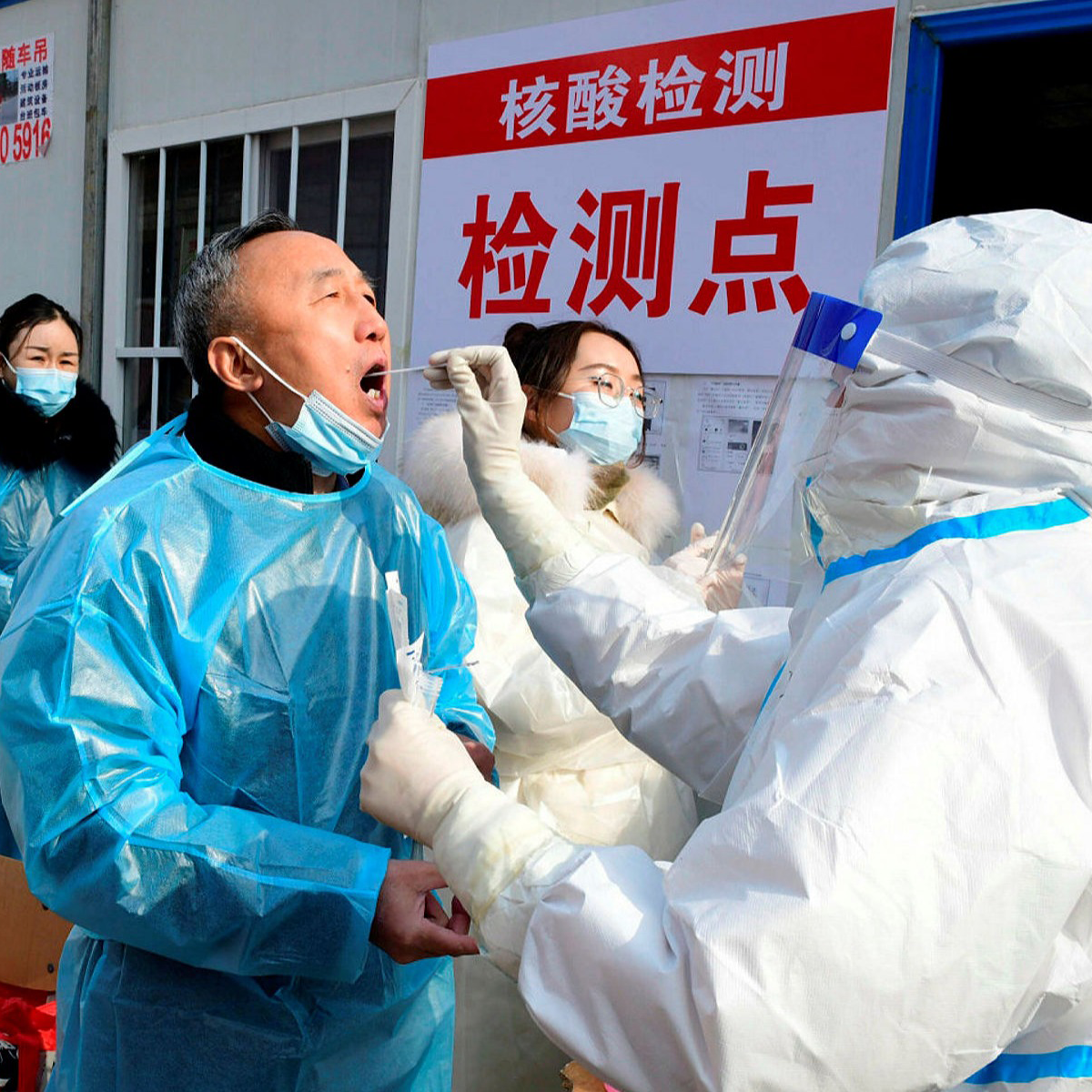 Russia and China Fight the Covid Outbreaks